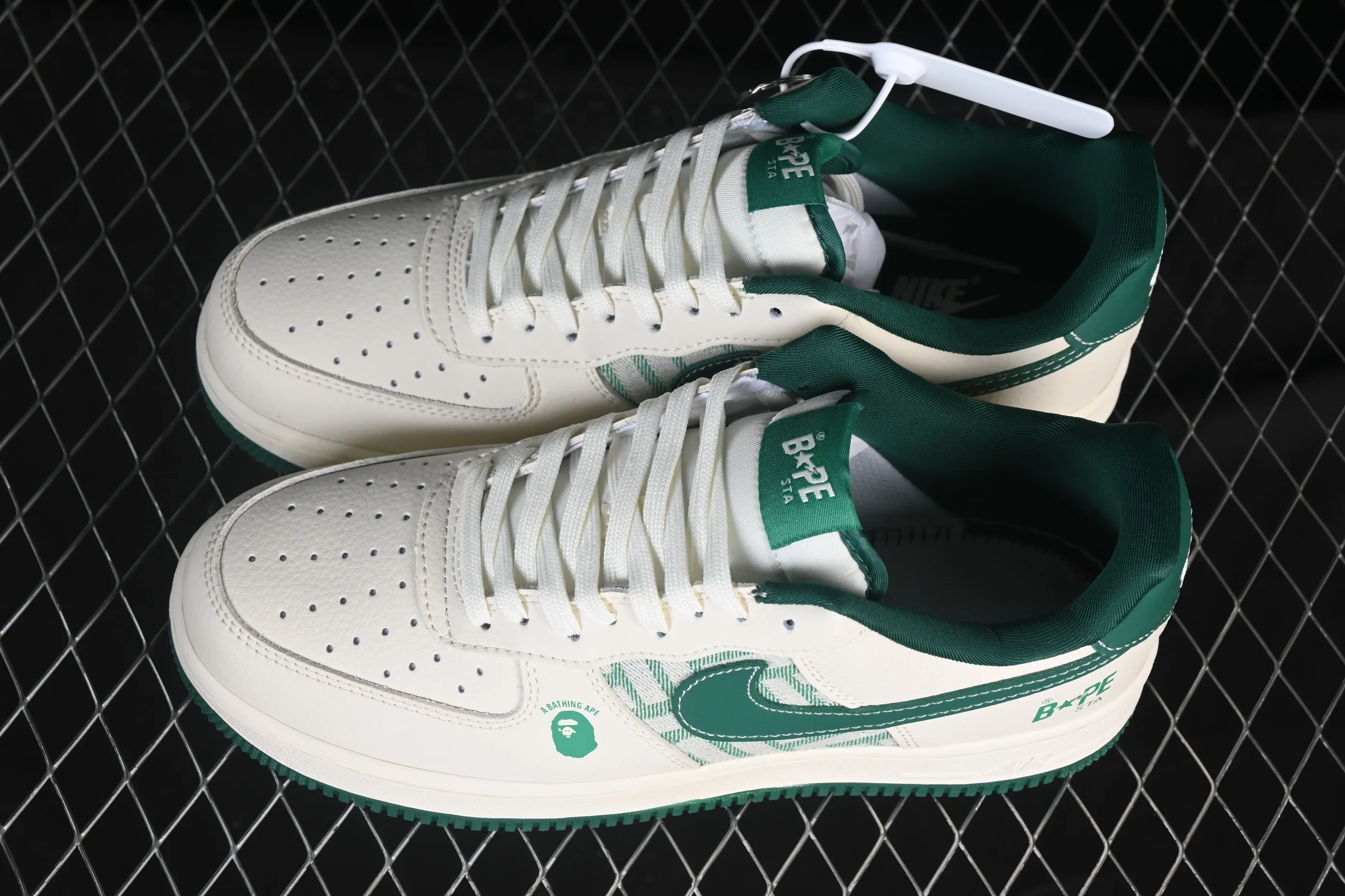 All categories Nk Air Force 1 Air Force series Nk Air Force 1 Low Air Force low top Nike Air Force 1'07 Low BAPE joint milky white mint Air Force 1 low top casual sneakers DK0188-089